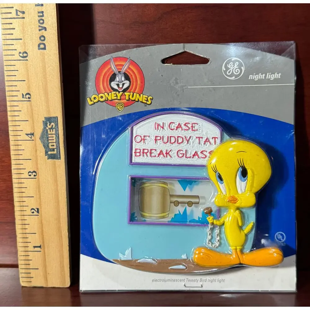 Vintage General Electric Looney Tunes TWEETY Bird Night Light NEW Old Stock 2000